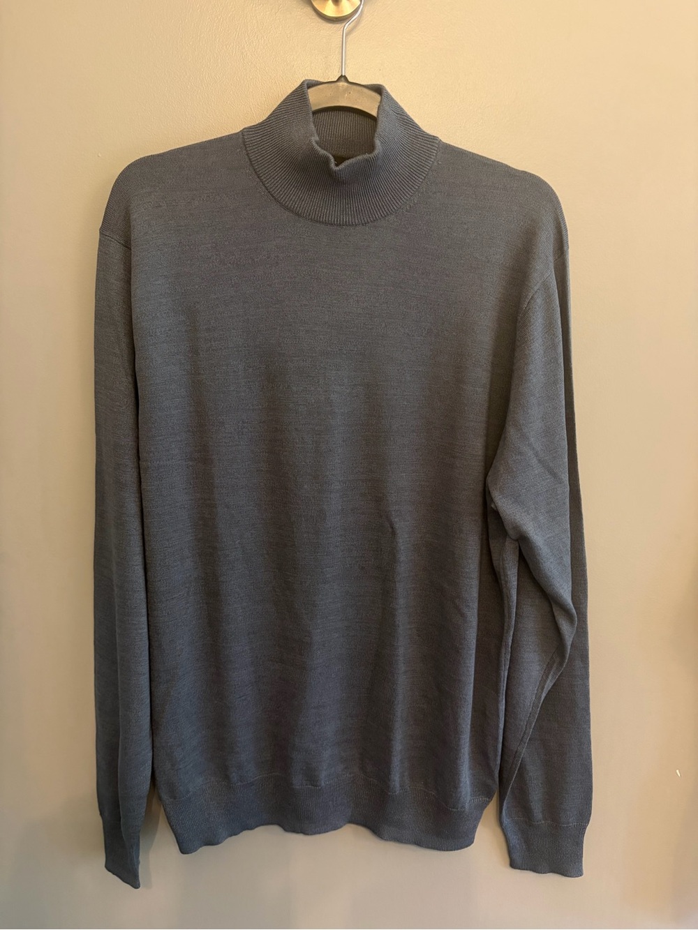 NWT 100% silk Jos. A. Bank Signature Collection grey mock neck sweater size L